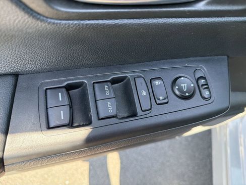 Used 2025 Honda CR-V EX image 20