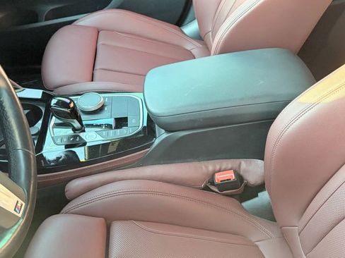 Used 2023 BMW X4 xDrive30i w/ M Sport Package image 5