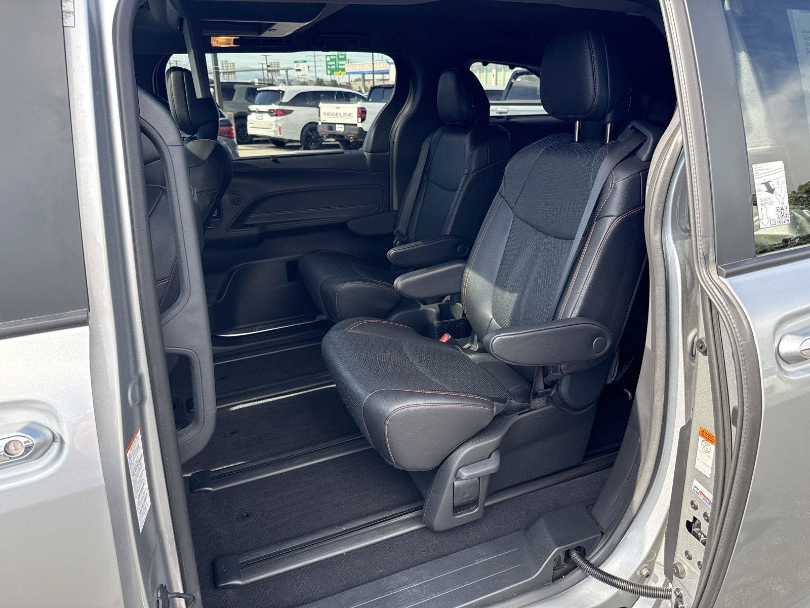 Used 2024 Toyota Sienna XSE w/ XSE Premium Package FWD image 38