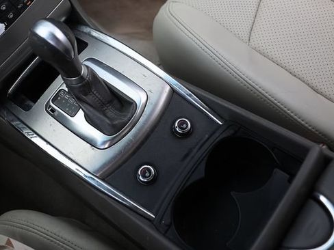 Used 2012 INFINITI G25 Journey RWD image 39