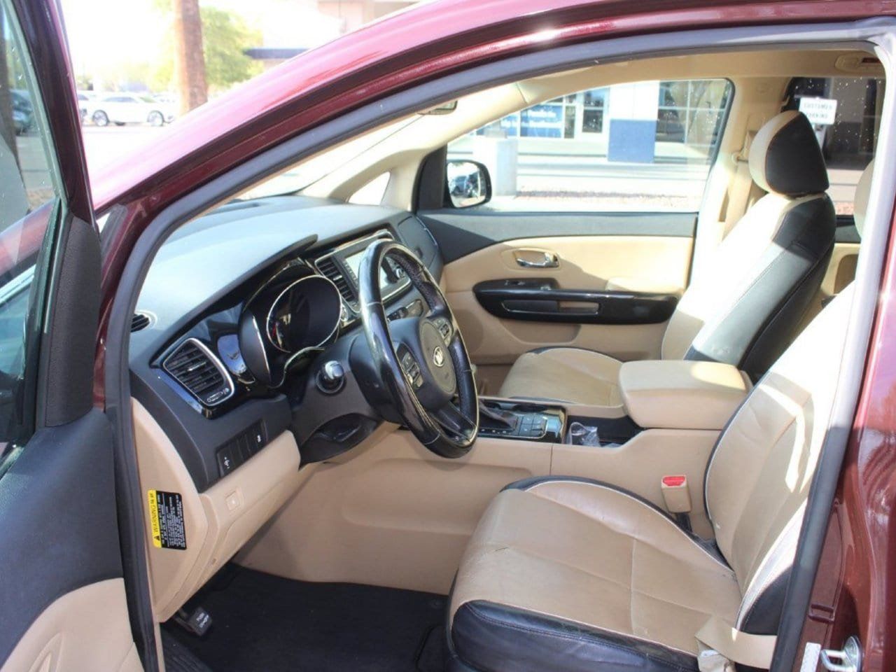 Used 2018 Kia Sedona EX FWD image 11