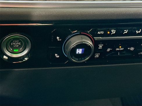 Used 2024 Chevrolet Silverado 1500 LT image 14