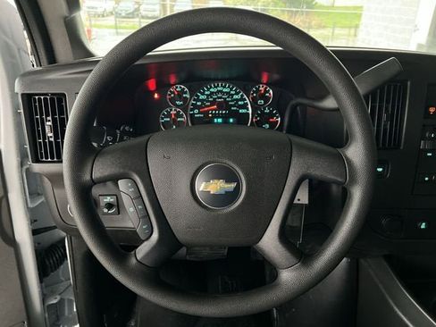 New 2026 Chevrolet Express 3500 LS image 11