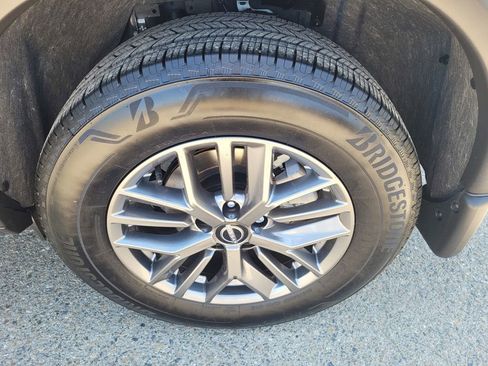 Used 2025 Nissan Rogue S FWD image 24