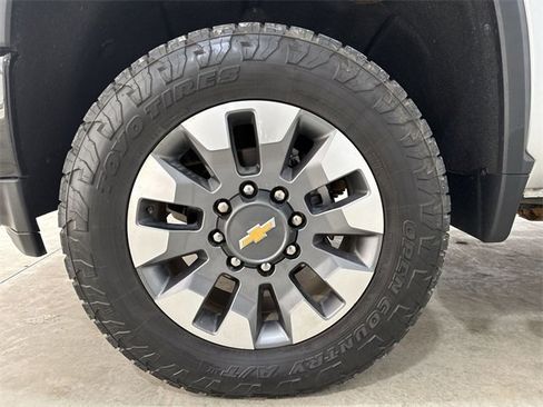 Certified 2022 Chevrolet Silverado 2500 Custom w/ Custom Value Package image 31
