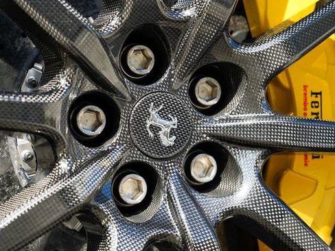 Used 2022 Ferrari SF90 Spider image 45