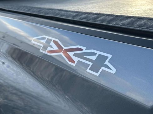 Used 2019 Chevrolet Silverado 1500 Custom w/ Custom Value Package image 12