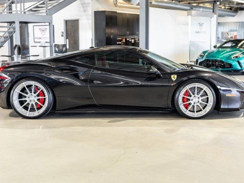 Used 2019 Ferrari 488 GTB RWD image 7