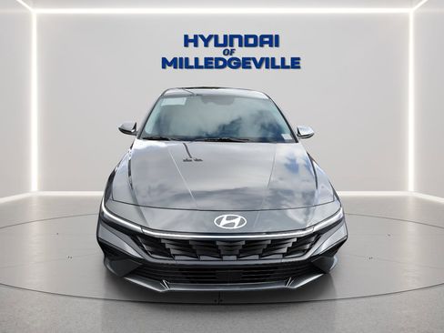 New 2026 Hyundai Elantra Limited FWD image 6