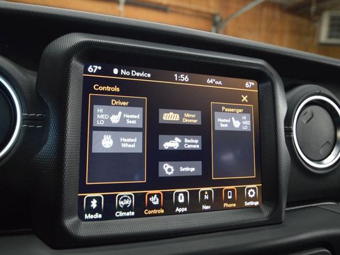 Used 2023 Jeep Wrangler Unlimited Sahara w/ Cold Weather Group image 39