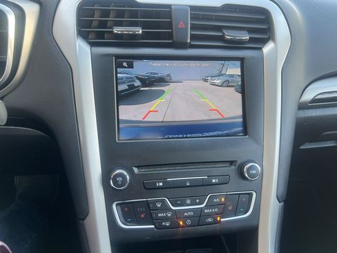 Used 2016 Ford Fusion SE w/ Equipment Group 202A AWD/4WD image 20