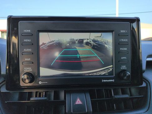 Used 2022 Toyota RAV4 LE w/ Carpet Mat Package (TMS) FWD image 20