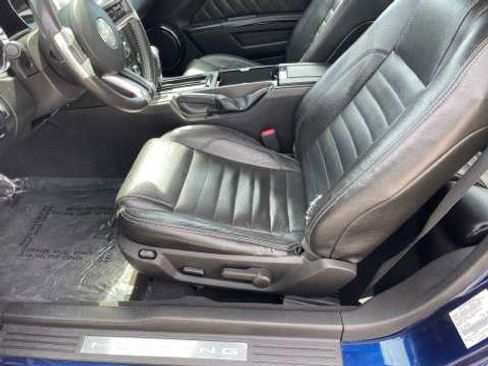 Used 2010 Ford Mustang Coupe RWD image 8