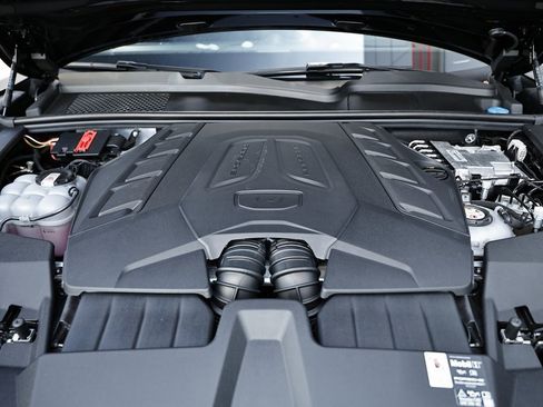 New 2026 Porsche Cayenne Turbo image 33