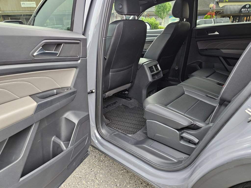 Used 2021 Volkswagen Atlas Cross Sport SE w/ Panoramic Sunroof Package AWD/4WD image 17