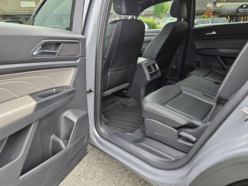 Used 2021 Volkswagen Atlas Cross Sport SE w/ Panoramic Sunroof Package AWD/4WD image 17
