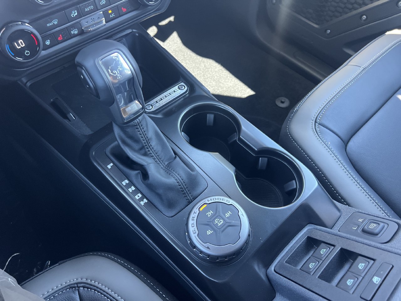 New 2026 Ford Bronco Outer Banks AWD/4WD image 8