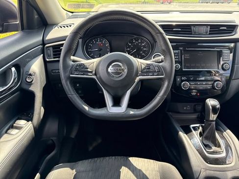 Used 2019 Nissan Rogue SV AWD/4WD image 19