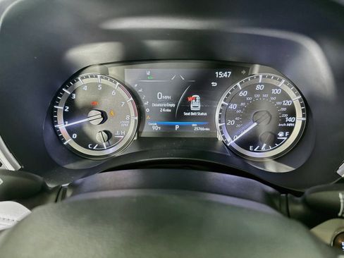 Used 2023 Toyota Highlander XLE FWD image 19