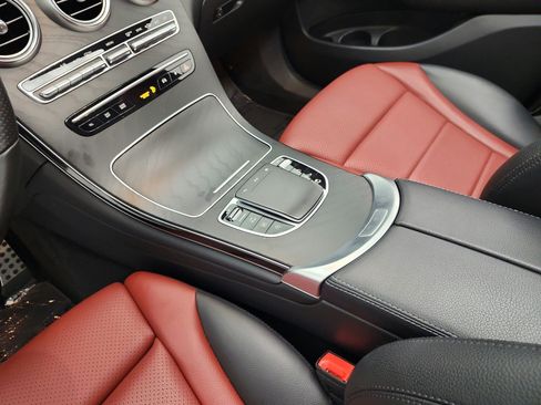 Used 2022 Mercedes-Benz GLC 300 image 12