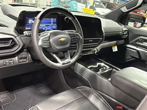 New 2026 Chevrolet Silverado EV LT image 9