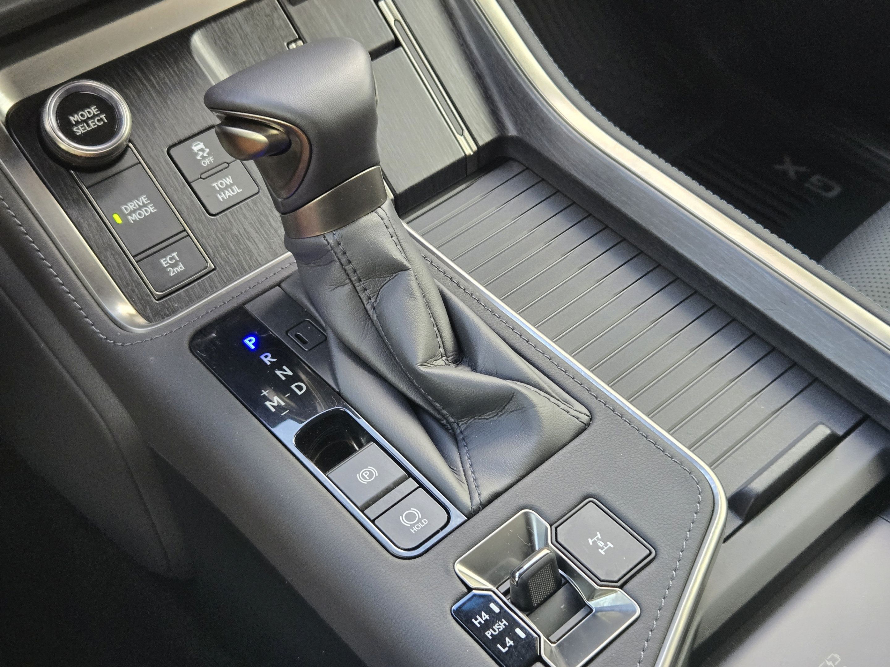 Certified 2026 Lexus GX 550 w/ Accessory Package (2T) AWD/4WD image 18