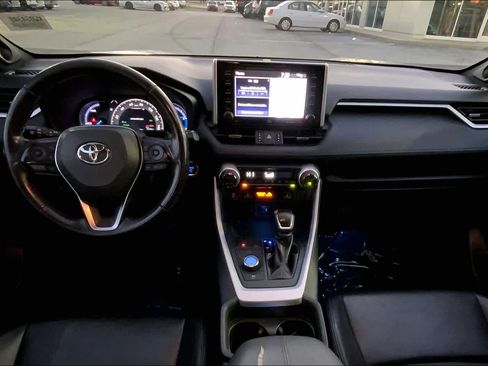 Used 2019 Toyota RAV4 XSE image 15
