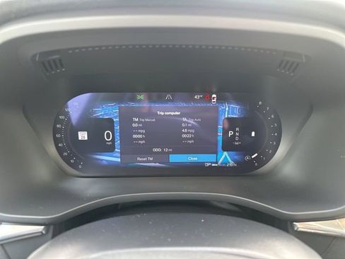 New 2026 Volvo XC60 B5 Plus w/ Protection Package Premier AWD/4WD image 18