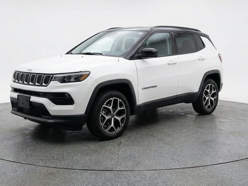Used 2025 Jeep Compass Limited AWD/4WD image 3