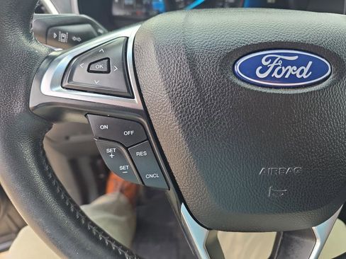 Used 2022 Ford Edge Titanium image 15