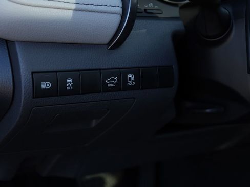 Used 2021 Toyota Camry XSE image 26