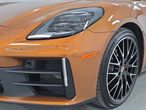 Certified 2024 Porsche Panamera 4 AWD/4WD image 11