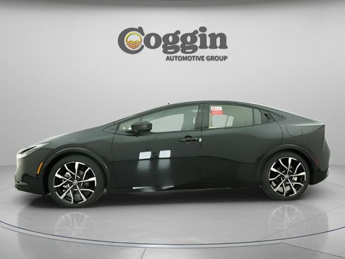 New 2026 Toyota Prius Plug-In Hybrid image 5