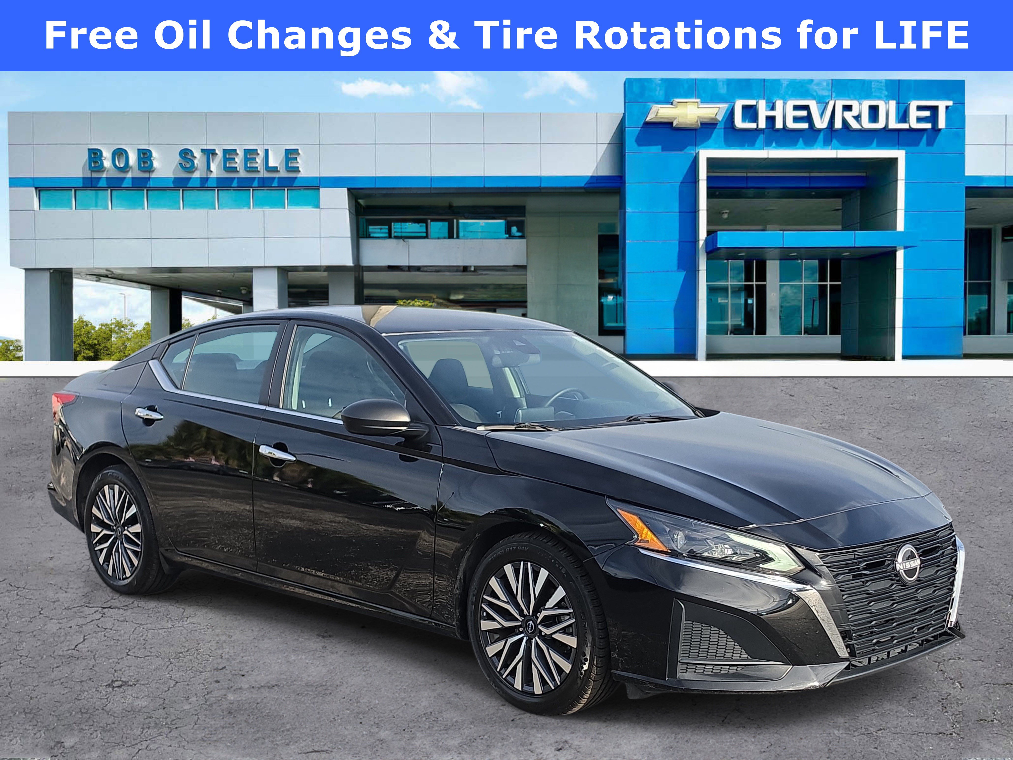 Used 2025 Nissan Altima 2.5 SV FWD image 1