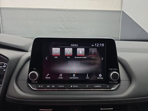 Used 2026 Nissan Rogue SV w/ SV Premium Package image 32