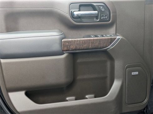 Used 2023 GMC Sierra 3500 Denali w/ Denali Black Diamond Edition image 11