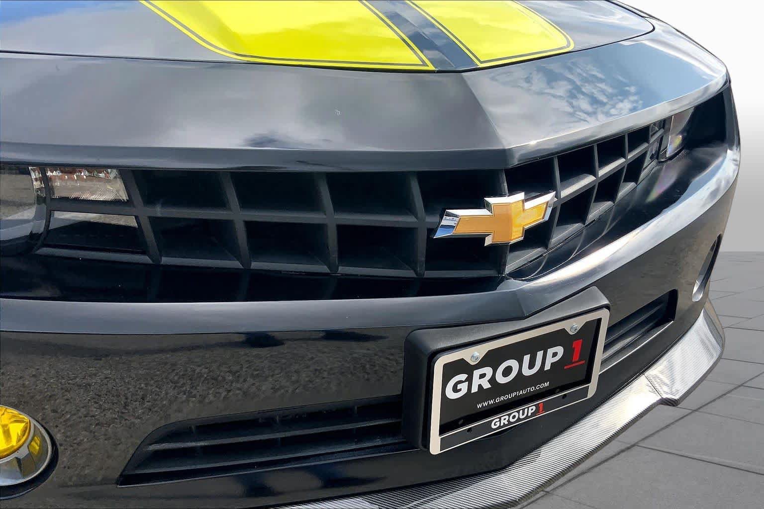 Used 2013 Chevrolet Camaro LS RWD image 28