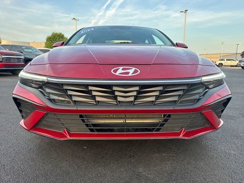 Used 2024 Hyundai Elantra SEL FWD image 9