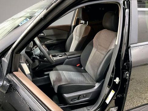 Used 2023 Nissan Rogue SV image 21