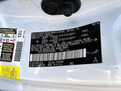 Used 2017 Toyota Sienna XLE image 36