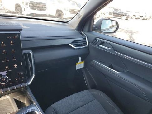 New 2026 GMC Acadia Elevation image 15