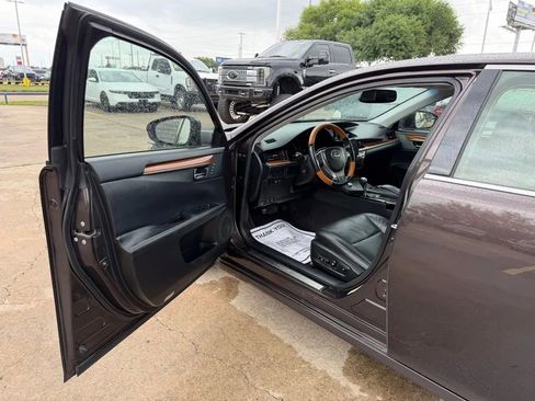 Used 2013 Lexus ES 300h w/ Luxury Pkg FWD image 20