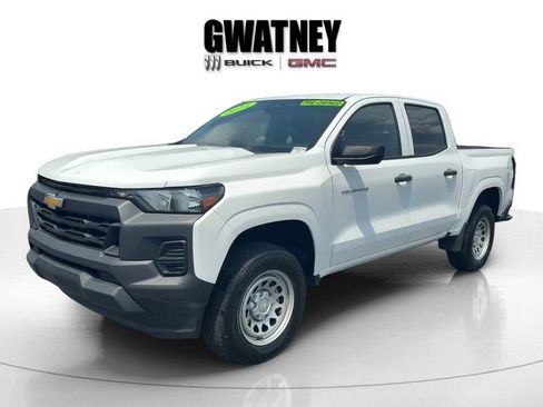 Used 2024 Chevrolet Colorado W/T RWD image 1