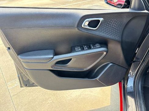 Used 2021 Kia Soul GT-Line FWD image 16