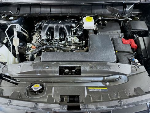 Used 2024 Nissan Pathfinder SV FWD image 29