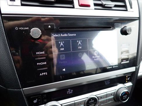 Used 2017 Subaru Outback 2.5i Premium image 20