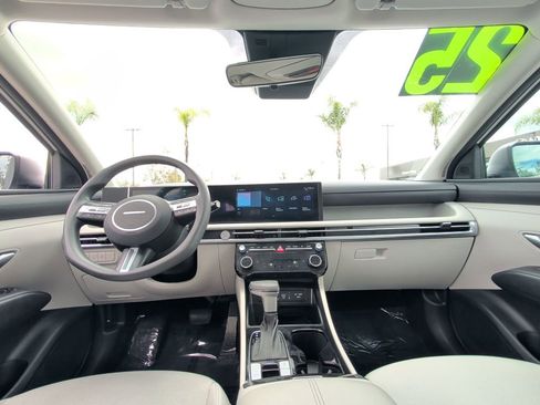Certified 2025 Hyundai Tucson SEL FWD image 22