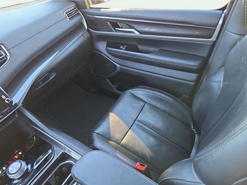 Used 2023 Jeep Wagoneer 4WD w/ Premium Group I image 22