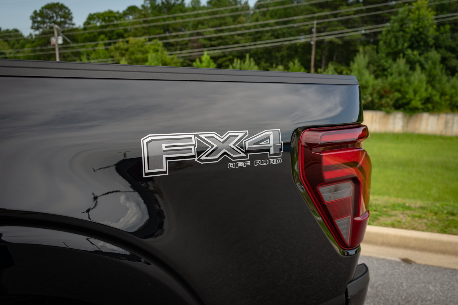 Used 2025 Ford F150 Platinum w/ Equipment Group 702A High AWD/4WD image 16