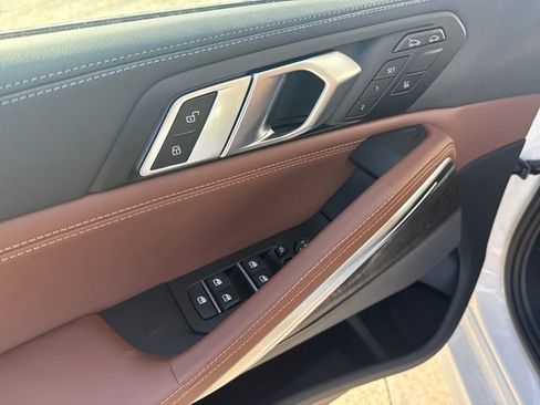 New 2026 BMW X6 xDrive40i w/ Executive Package image 10